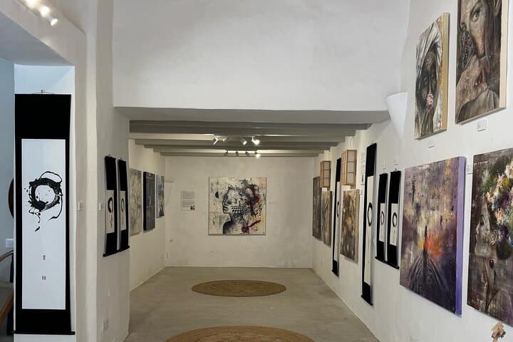 Painting workshop experience in Menorca