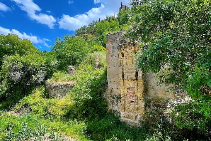 Self guided Granada scavenger hunt