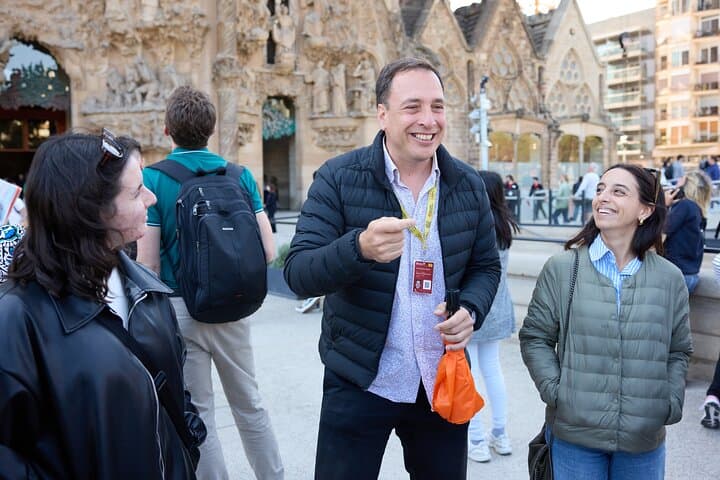 Special Gaudis Sagrada Familia and Parc Güell Guided English Tour