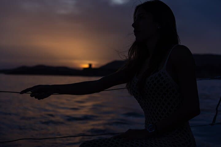 Private Sunset Sailing Yacht Tour (2.5hs)