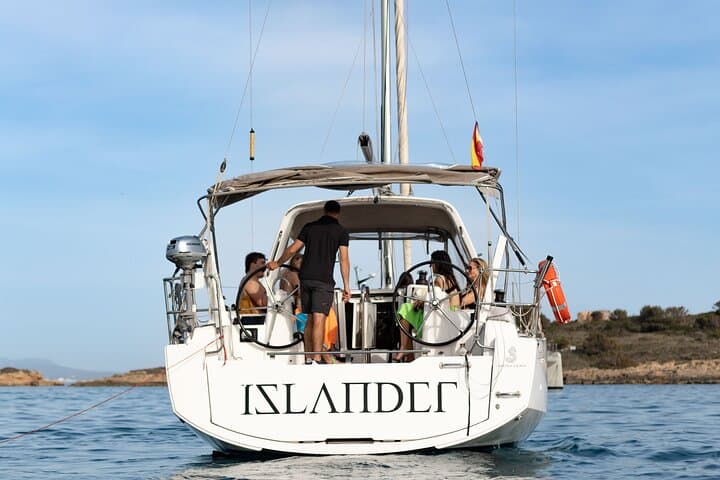 Private Sunset Sailing Yacht Tour (2.5hs)