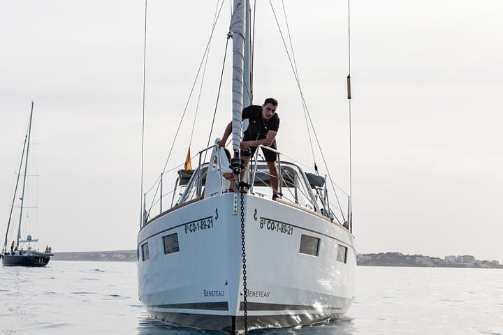 Private Sunset Sailing Yacht Tour (2.5hs)
