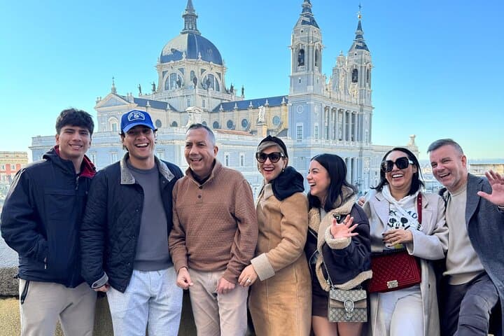 Discover Madrid in Tuk Tuk for 11⁄2 hours