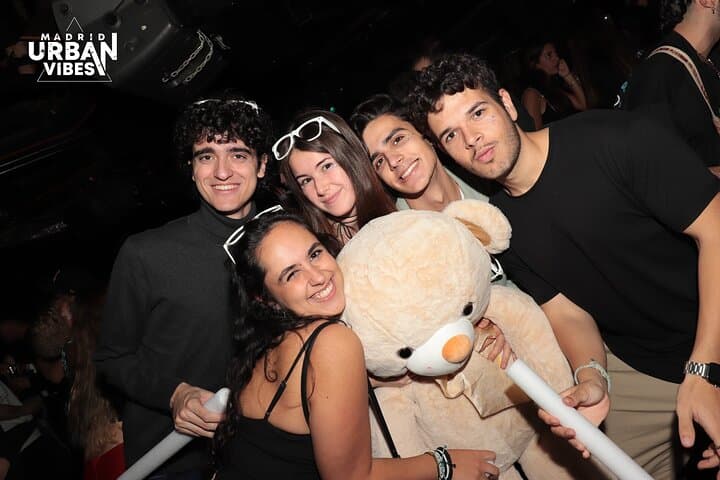 Madrid: Top Pub Crawl Madrid & Party