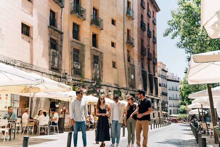 Madrid Heritage: Old Town Walking & Royal Palace Private Tour