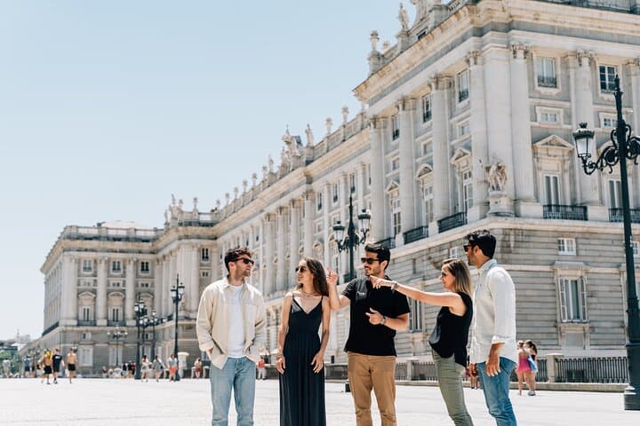 Madrid Heritage: Old Town Walking & Royal Palace Private Tour