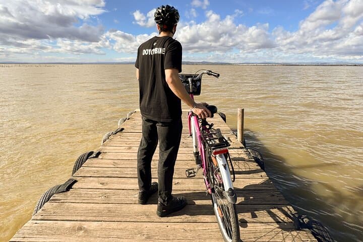 Valencia: Road to La Albufera Private Bike Tour