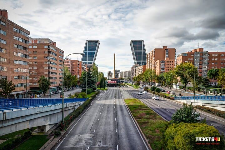 Private transfer from Seville to Madrid