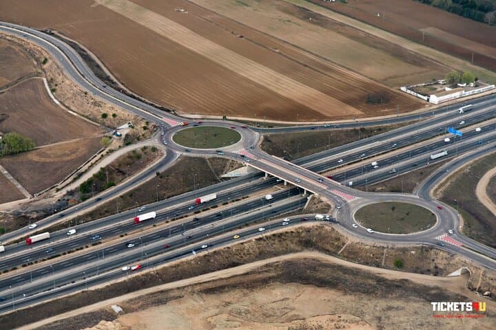 Private transfer from Seville to Madrid