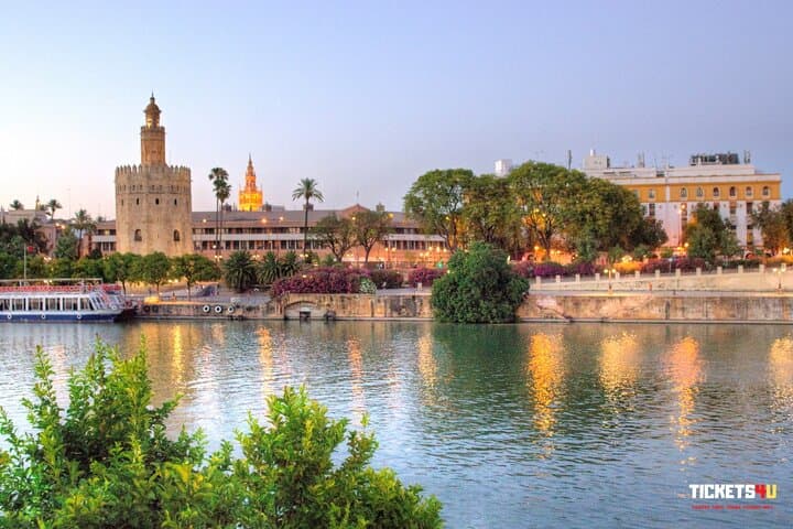 Private Seville Electric Bicycle Tour with a Local Guide