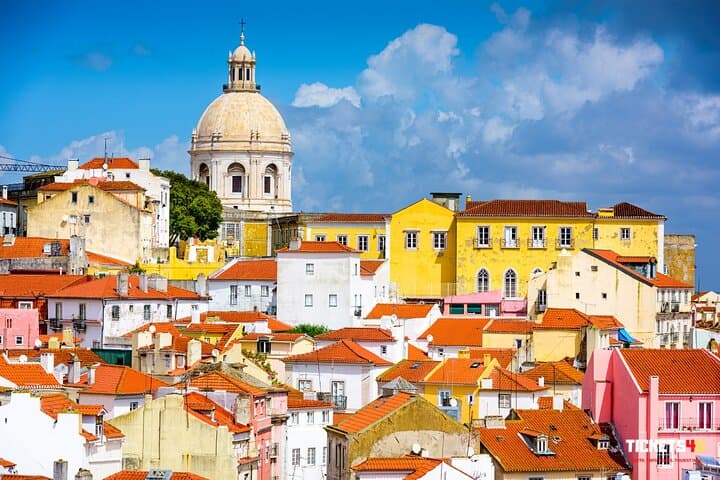Private transfer from Seville to Lisbon