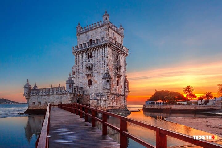 Private transfer from Seville to Lisbon