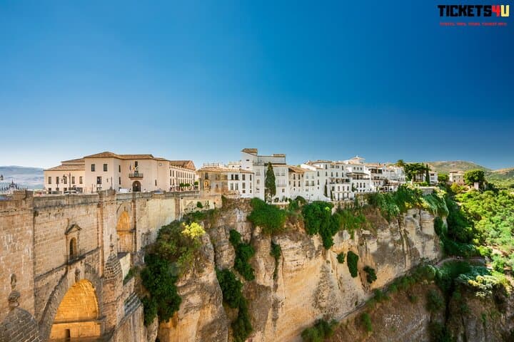 Day in Pueblos Blancos and Ronda from Seville/ Small groups
