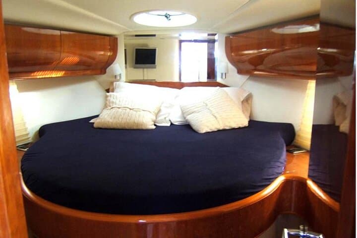 Private Yacht Nirvana Dreams Tour