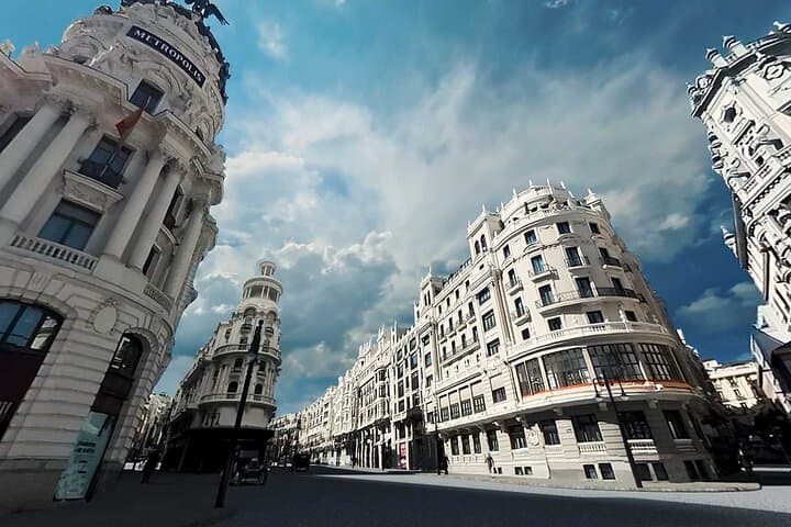 Modernist Madrid Virtual Reality Walking Experience