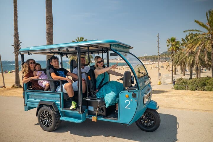 Barcelona City Highlights Private Tuk Tuk Tour