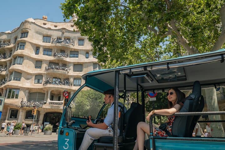 Barcelona City Highlights Private Tuk Tuk Tour