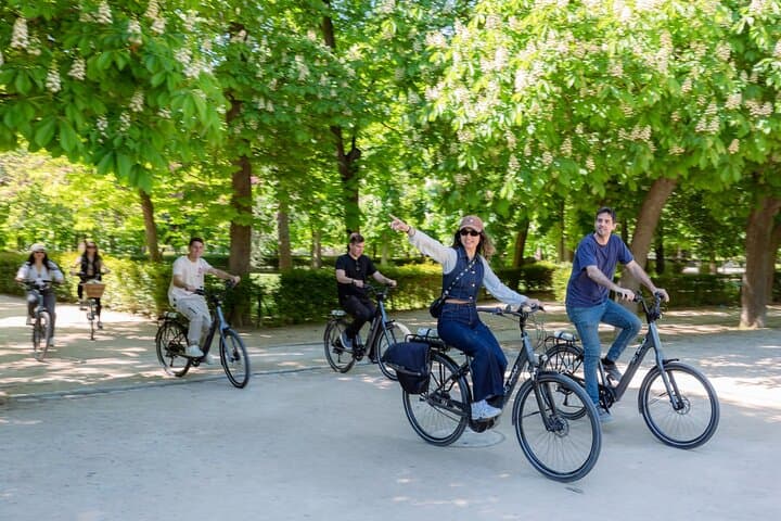 Madrid Panoramic Views & Parks 3-Hour E-Bike Tour