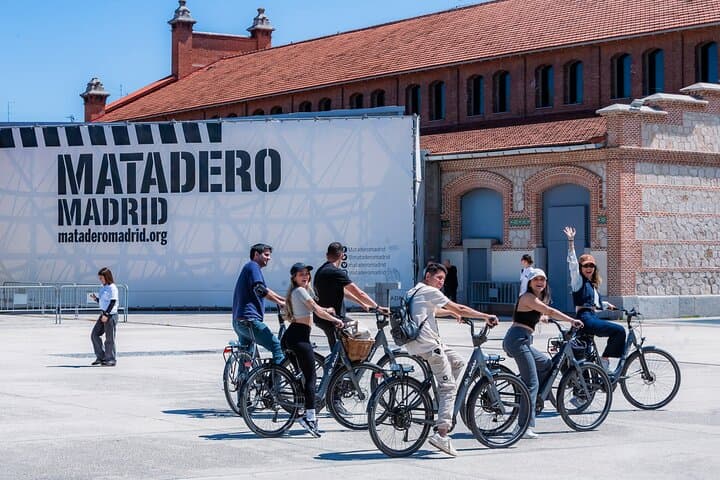 Madrid Panoramic Views & Parks 3-Hour E-Bike Tour