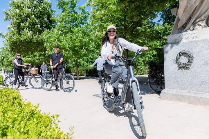 Self Guided Bike Tour at The Retiro Park at Your Own Pace