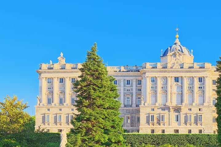 Madrid Royal Palace Tour: Priority Access with Expert Guide