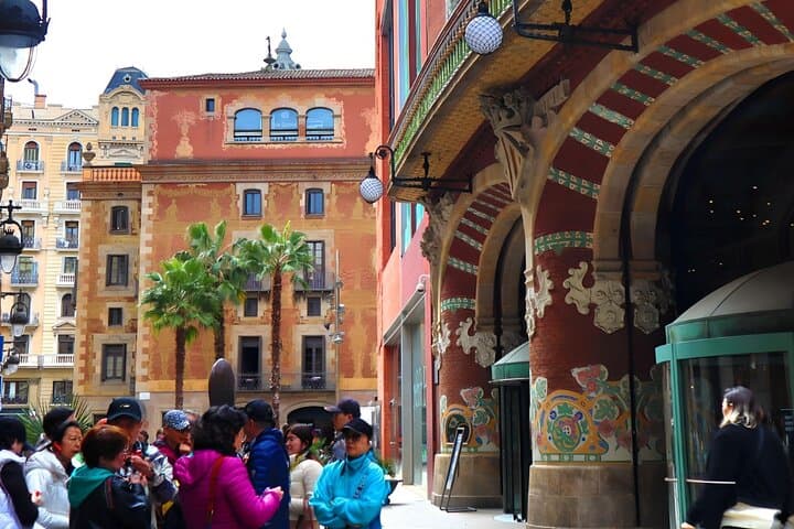 Barcelona's Hidden History: Private Walk from Rome to Gaudí