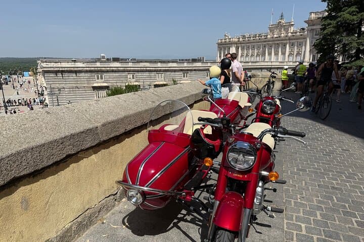 Panoramic views of the Royal Palace!
