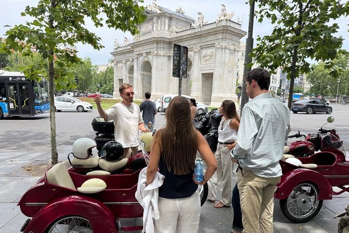 Our tour guides in action!