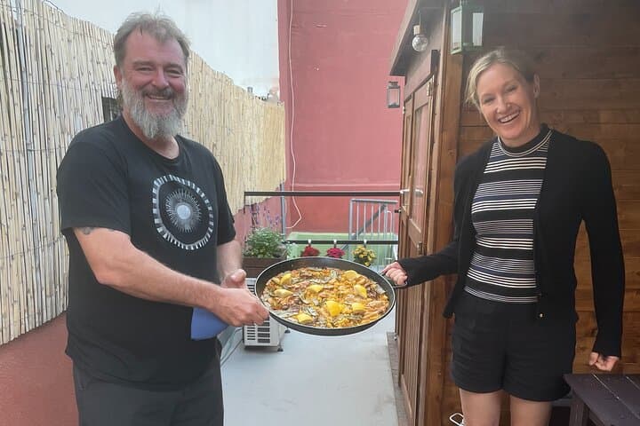 Experience the Art of Authentic Valencian Paella
