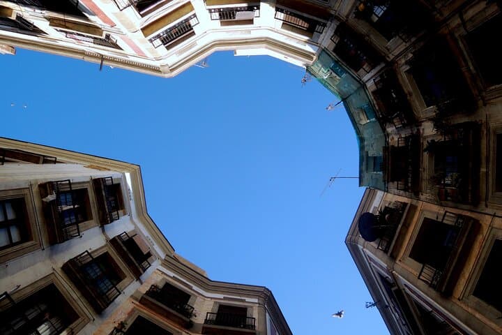 Magical Mindfulness Tour of the Senses in Barcelona