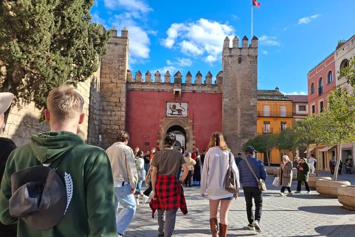 Seville: FREE City Tour + option Alcázar & Cathedral with tickets