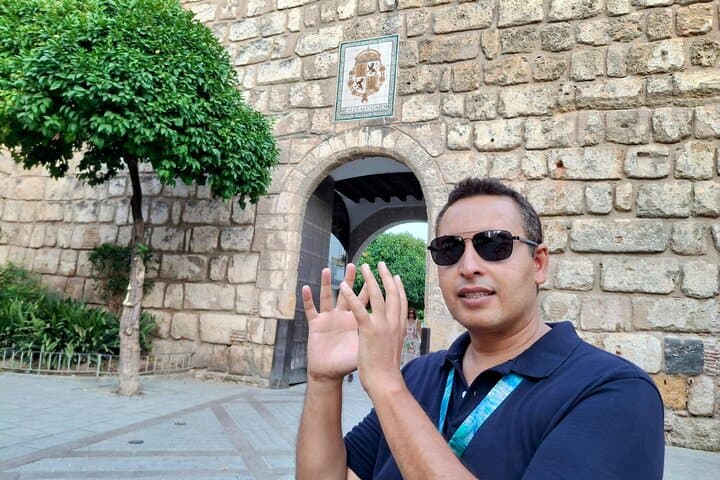 Seville: FREE City Tour + option Alcázar & Cathedral with tickets