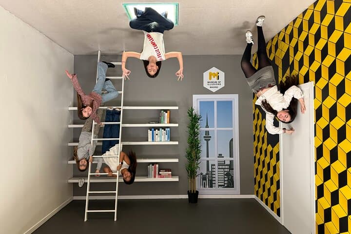 Upside Down Room - Museum of Illusions Madrid