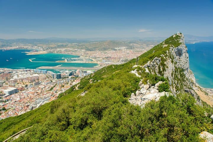 Viewing DE Dolphins EN Gibraltar from the Costa Cadiz