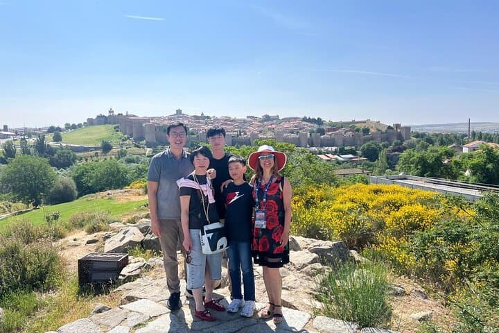 Segovia and Avila Private Tour with Lunch and Hotel Pick up from Madrid