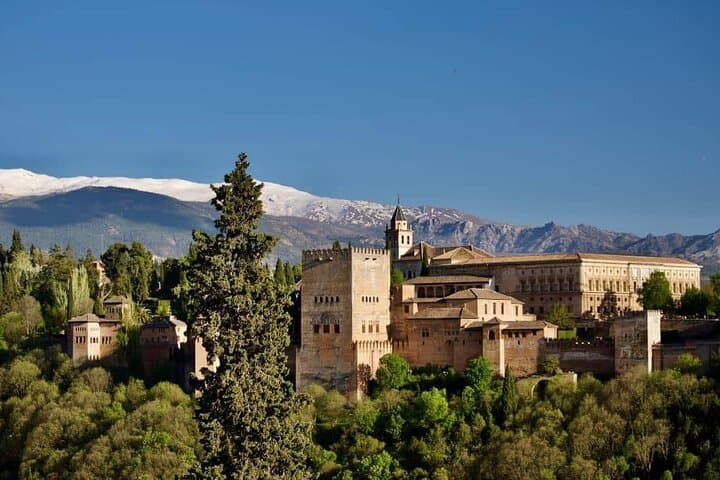 Alhambra and snow saw