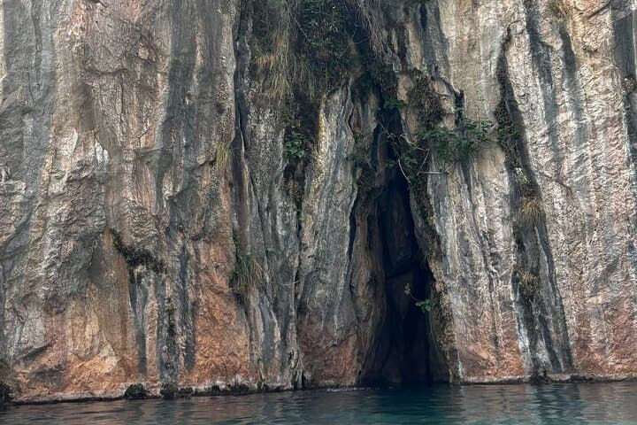 Valencia: Thermal Springs and Salto de La Novia Waterfall Tour