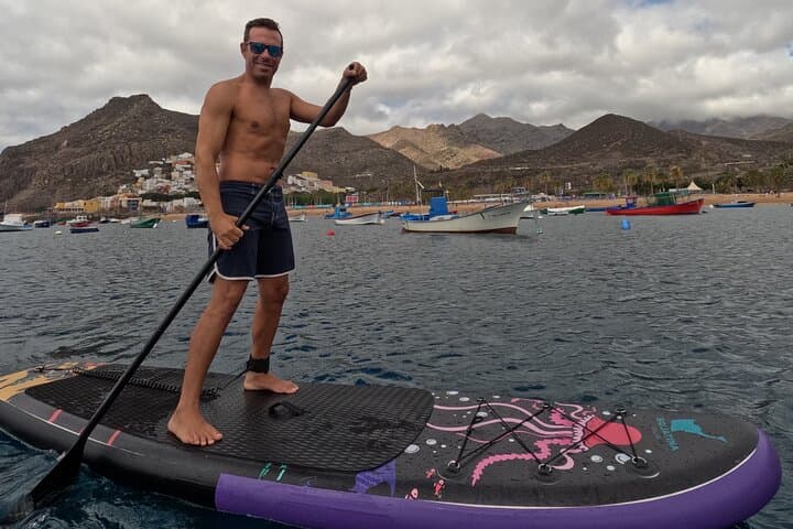 Paddle surfing EN Las Teresitas