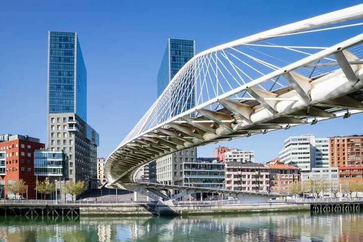 Private Tour DE Bilbao Historical Center