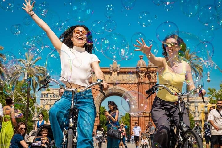 Barcelona City Highlights Bike Tour