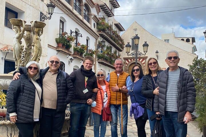 White Villages Tour in the Nerja area: Small-Group Tour and Lunch
