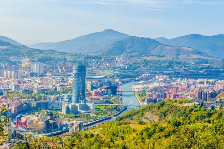 Private Tour DE Bilbao Historical Center