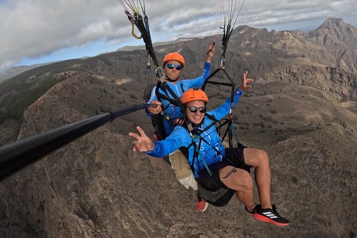 Paragliding tandem flight in Adeje Tenerife