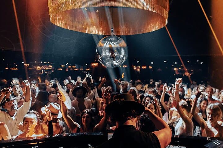 Ibiza: 4 x Nightclub & Pool Party Pass