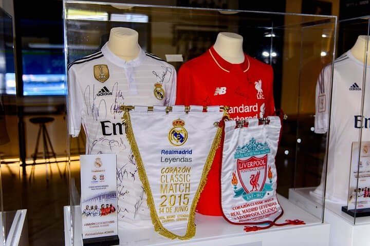 Bernabéu Stadium Small Group Guided Tour with Museum Entry