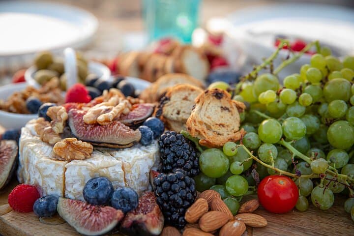 Luxury Beach Picnic Experience in Marbella