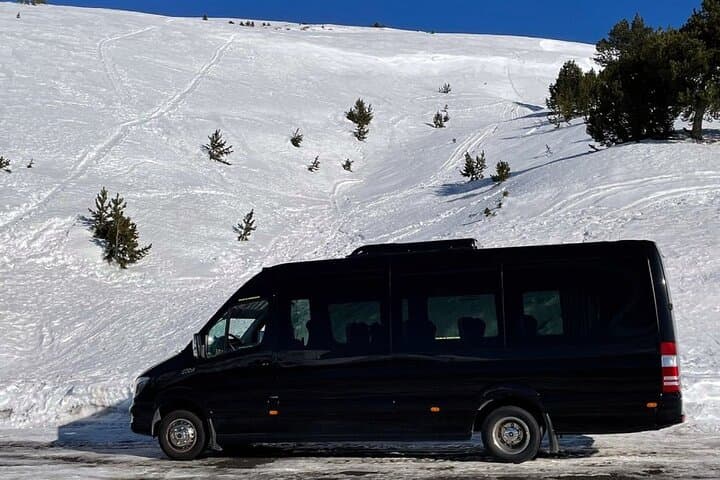 Private transfer Barcelona to Andorra (DE 1 to 15 passengers)