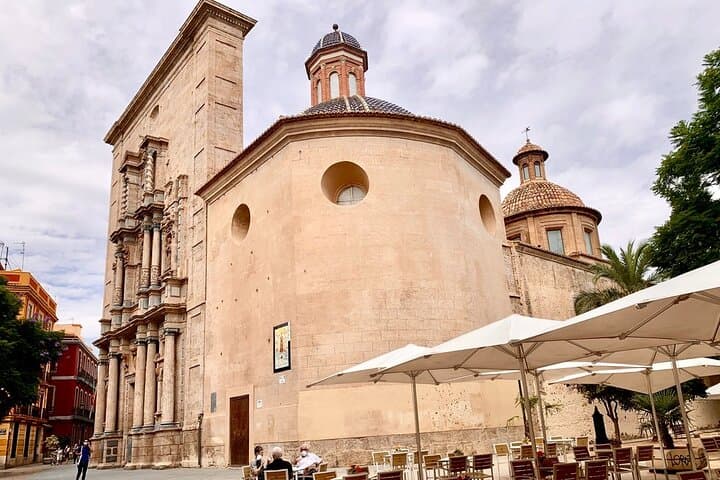 Valencia city game: mysteries of the old quarter