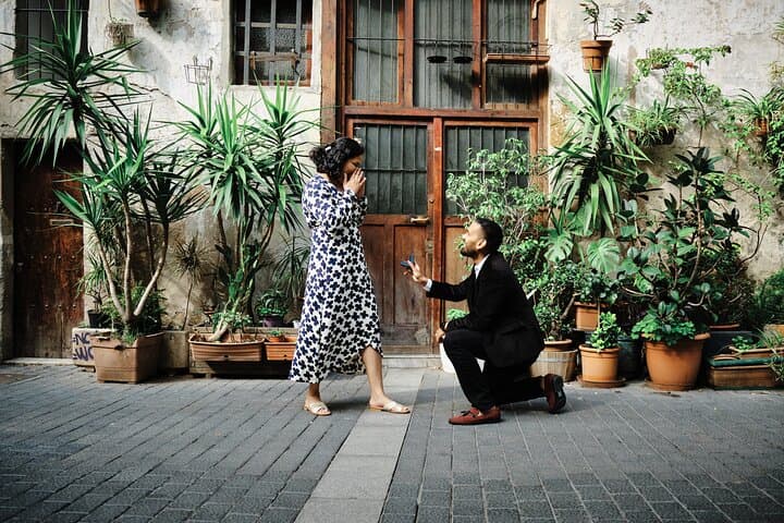 Surprise proposal photoshoot by our local photographer in Barcelona