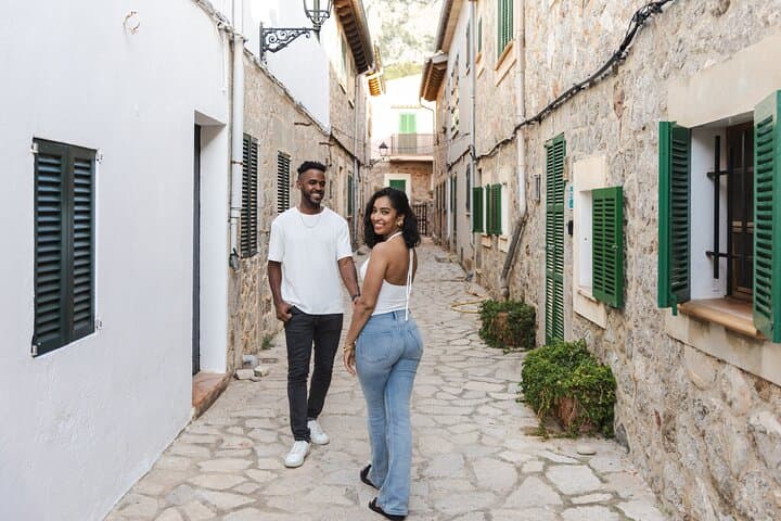 Couple's photoshoot by our local photographer in Mallorca